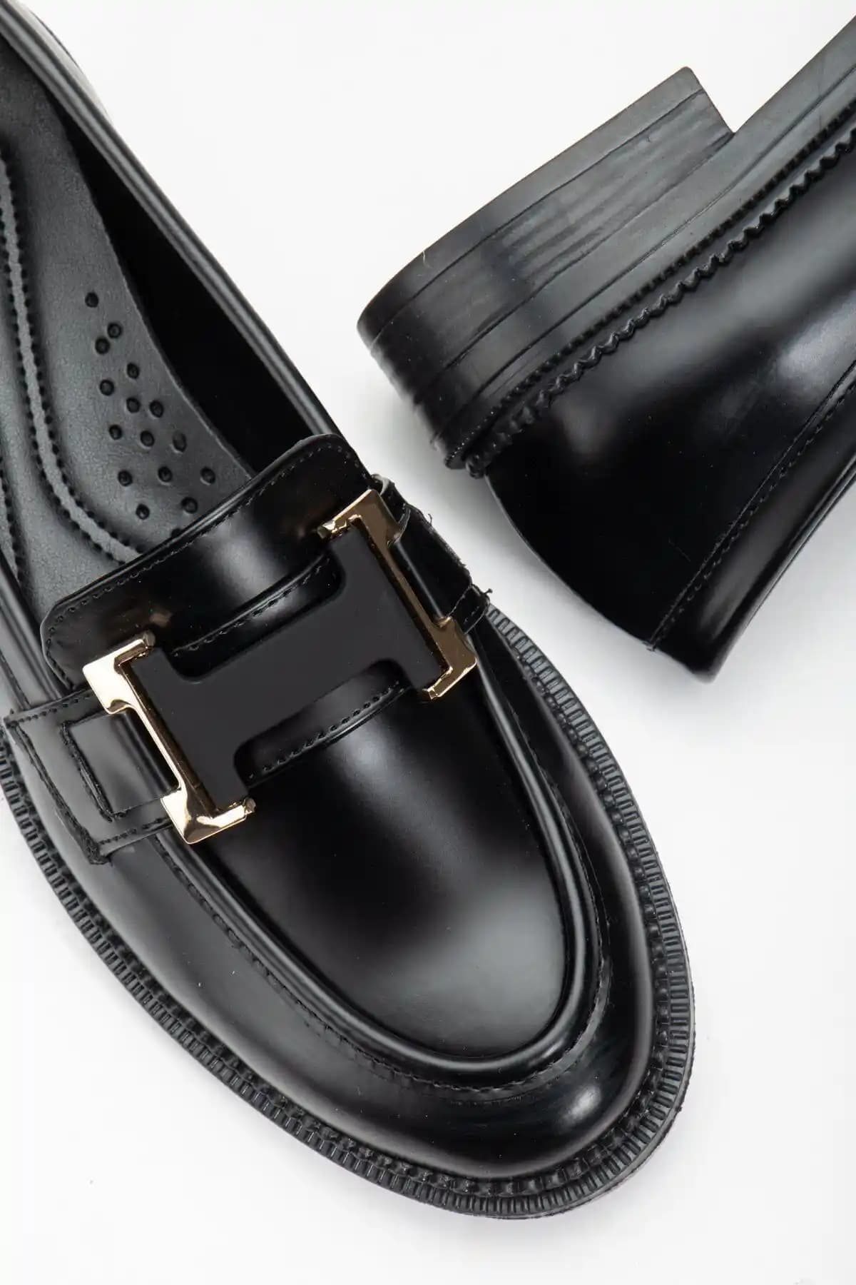 ElloLita Anna Ortopedik Taban Deri Loafer: Şıklık ve Konforu Bir Arada Sunan Kadın Ayakkabısı