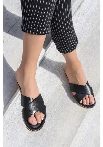 Fast Step Kadın Rahat Yazlık Deniz Ev Çapraz Terlik 935ZA111 - Şıklık ve Konfor Bir Arada