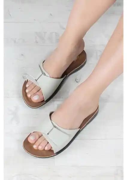 Fast Step Kadın Terlik 001Zaelıspoly: Konfor ve Şıklığı Bir Arada Sunan Günlük Terlik