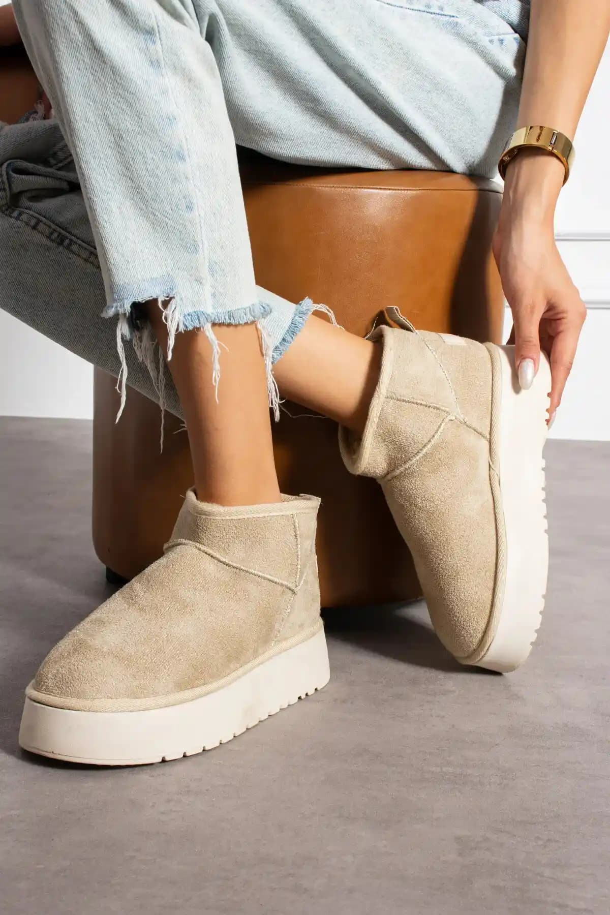 Femme Fatale Siena Süet İç Kürklü Kadın Botları Şıklık ve Konforu Bir Arada Sunar