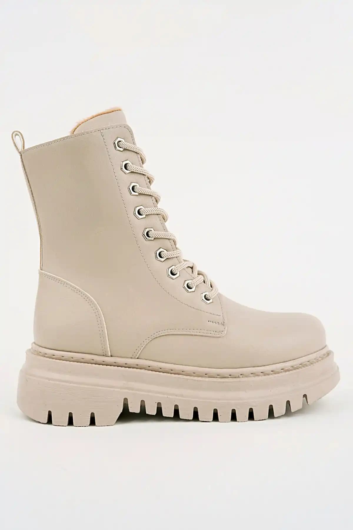 Freemax Kadın Kışlık Bot: Şık ve Konforlu Su Geçirmez Bot Seçenekleri