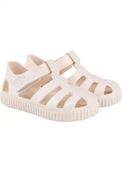 İgor Çocuk Sandalet: Yaz Aylarında Güvenli ve Şık Konforlu Tercih