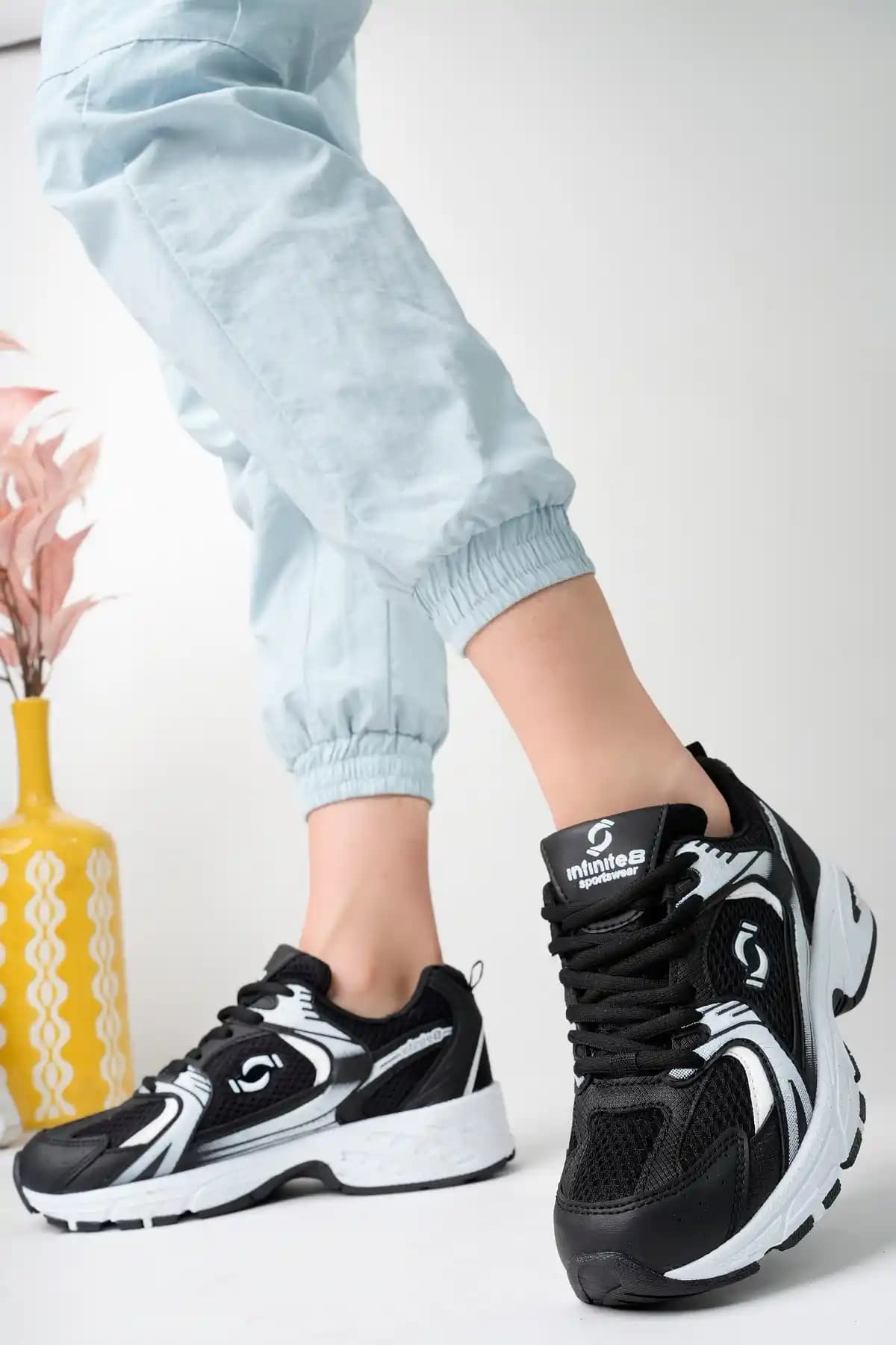 Infinite8 530 Kadın Erkek Unisex Ortopedik Spor Ayakkabısı Konfor ve Şıklık Sunar