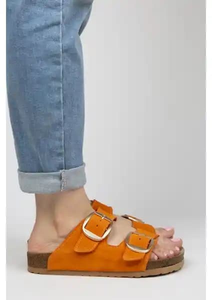 Kadın Deri Terlik Manijero Irene Turuncu Gold Çift Tokalı Şık ve Konforlu Tasarım