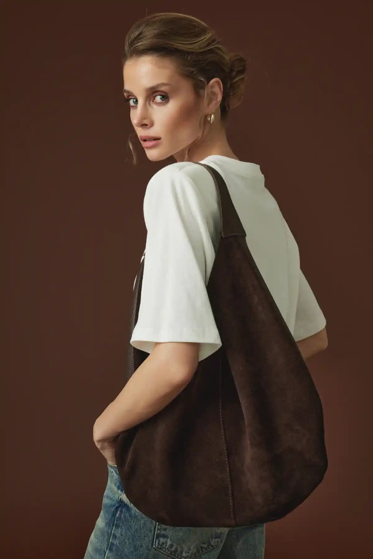 LUTVELIZADE 2344 Kadın Çanta: Şıklık ve Dayanıklılığı Bir Arada Sunan Modern Tasarım