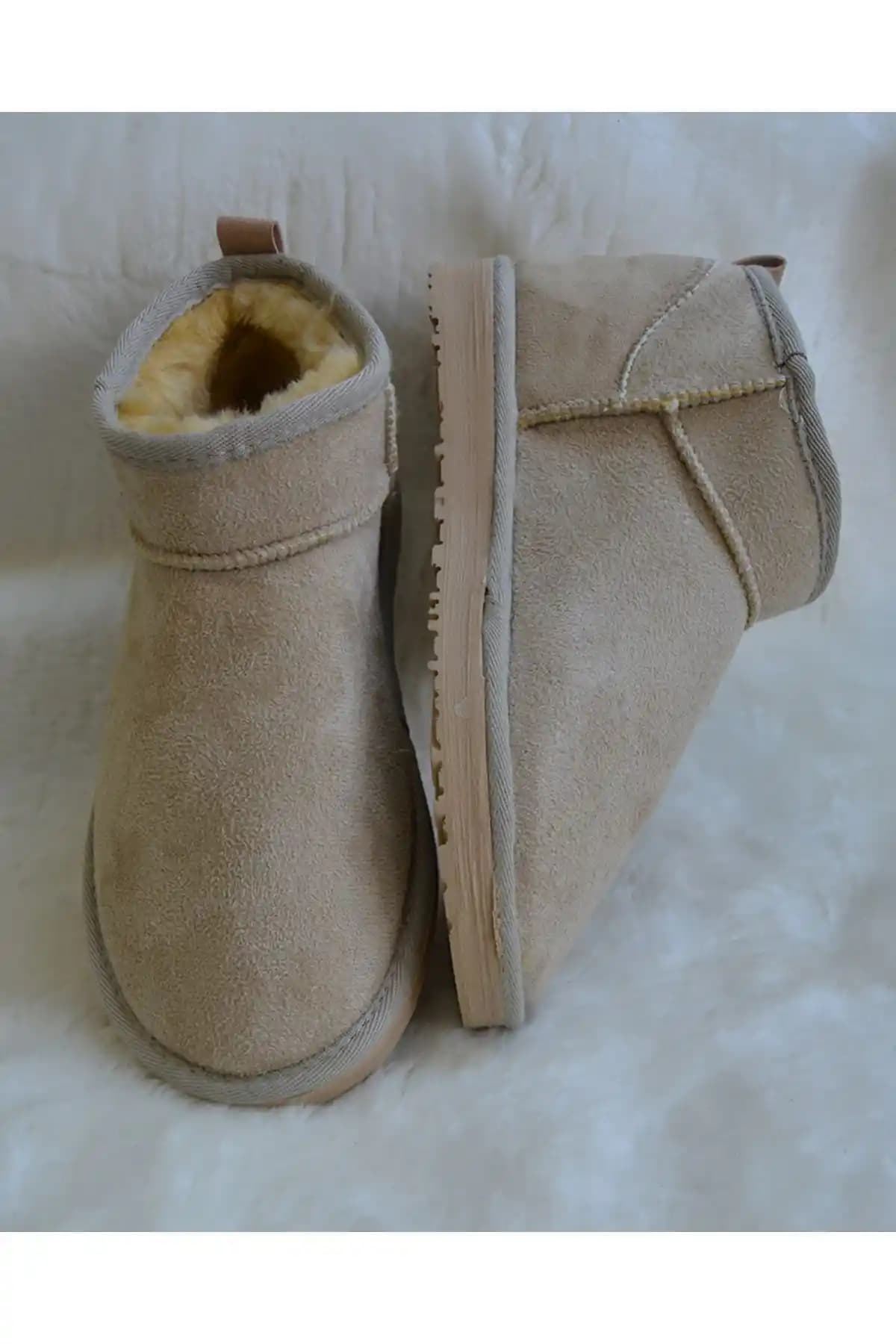 M Miel Kadın Bej Süet Mini Kürklü Bot Şıklık ve Konfor Sunan Kış Ayları Modası