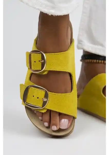 Manijero Irene Kadın Deri Çift Tokalı Açık Sarı Gold Terlik Şıklık ve Konfor Bir Arada