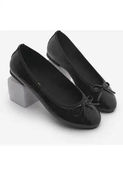 Marjin Adusa Kadın Babet: Şıklık ve Konforu Bir Arada Sunan Günlük Kullanım Ayakkabısı