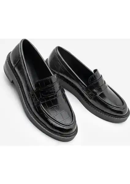 Marjin Kadın Loafer Günlük Klasik Ayakkabı Şıklık ve Konforu Bir Arada Sunar