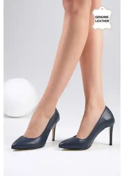 Mio Gusto Elora Hakiki Deri Lacivert Kadın Stiletto Ayakkabı Şıklık ve Dayanıklılık Sunar