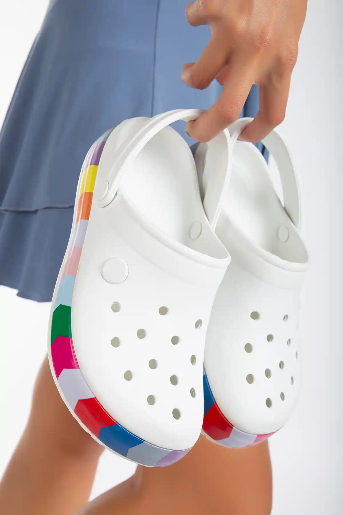 Moun Shoes Tam Ortopedik Beyaz Unisex Terlik Günlük Konfor ve Şıklık Sunar