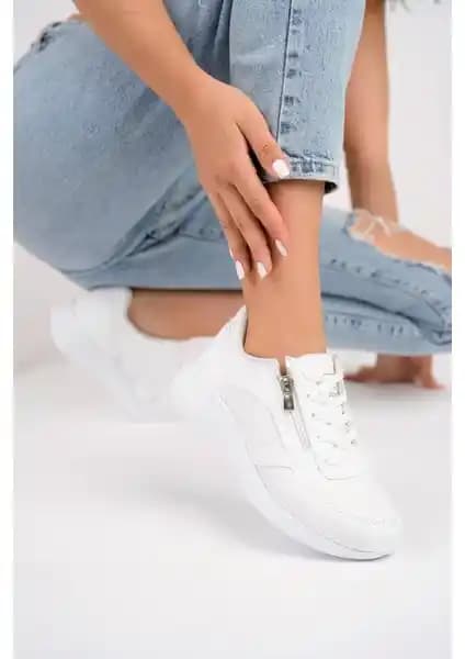 Muggo Asel Garantili Kadın Spor Ayakkabısı: Şıklık ve Konforun Bir Arada Sunulduğu Model