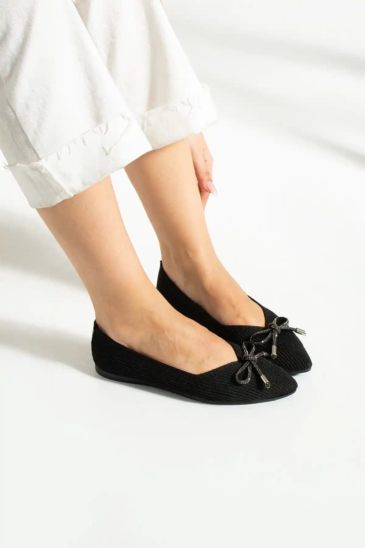 Neva'nın Butiği Kadın Kurdele Detaylı Sivri Burun Şık Triko Babet Ürün Tanıtımı ve Özellikleri