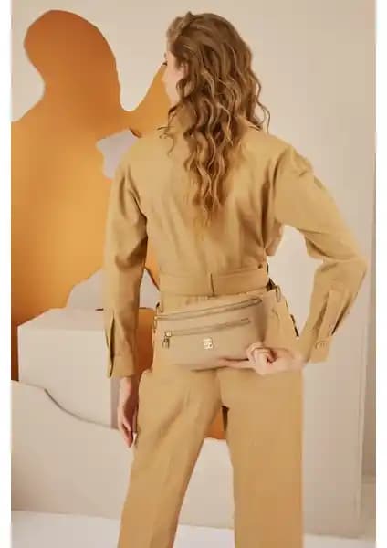 Pierre Cardin Toprak Kadın Bel Çantası: Şıklık ve Fonksiyonelliğin Modern Buluşması