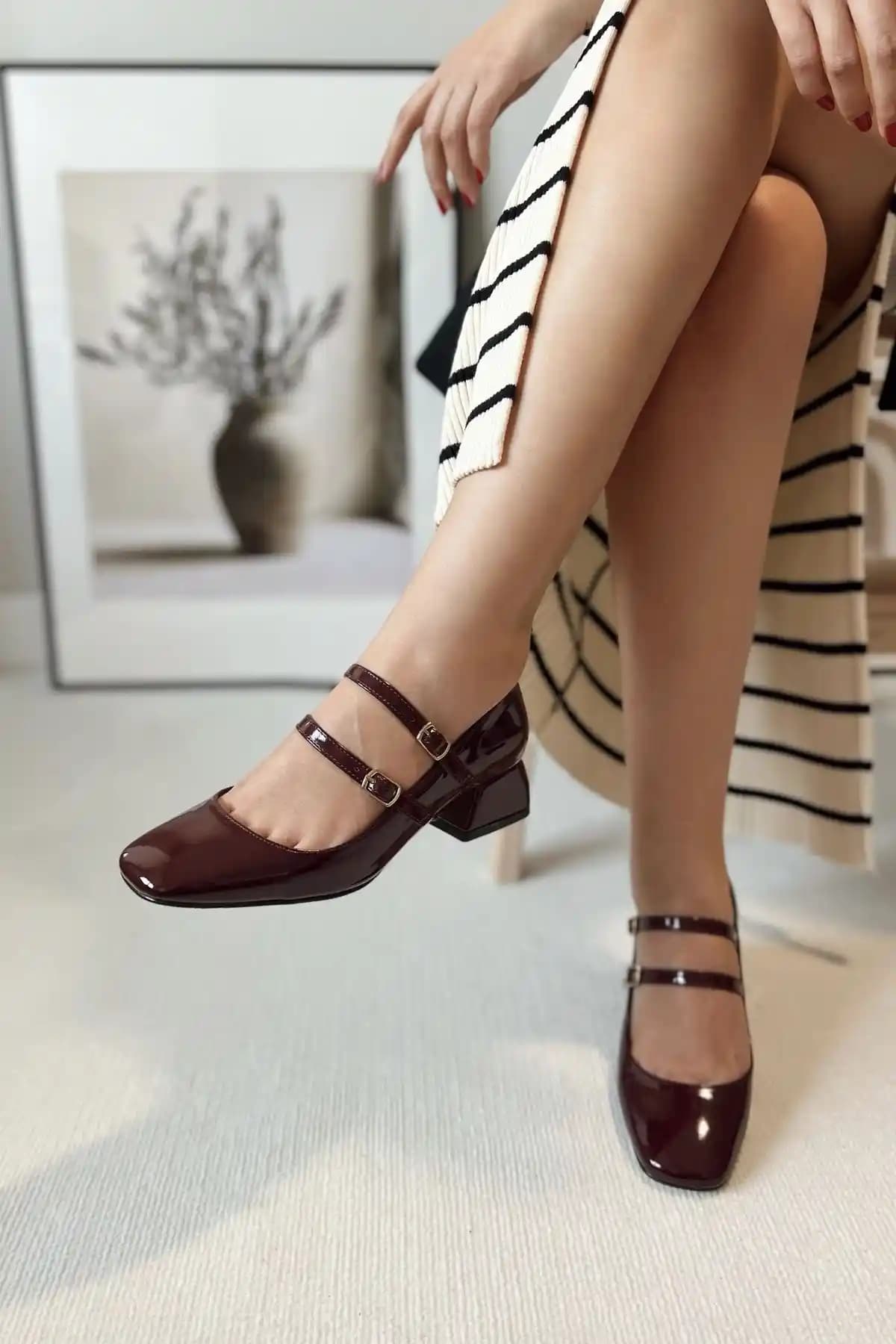 POLKA STORE Kadın Bordo Rugan Mary Jane Ayakkabı Modern Tasarım ve Konfor Bir Arada