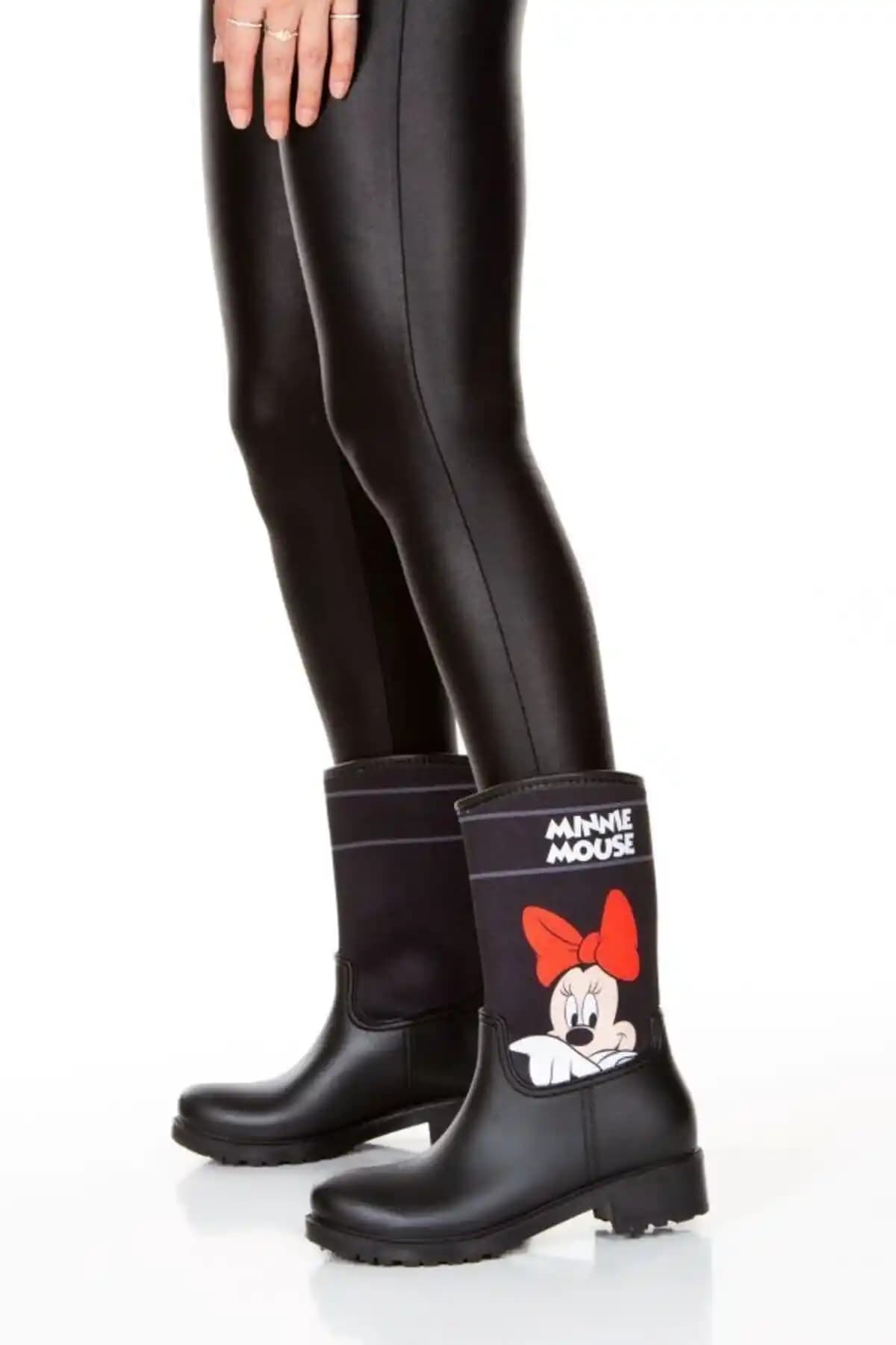 Sea&Blue Minnie Mouse Baskılı Su Geçirmeyen Kadın Yağmur Çizmesi Özellikleri ve Kullanım Avantajları
