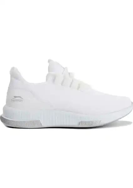Slazenger ABENA I Kadın Sneaker: Konfor ve Şıklığı Bir Arada Sunan Modern Spor Ayakkabı