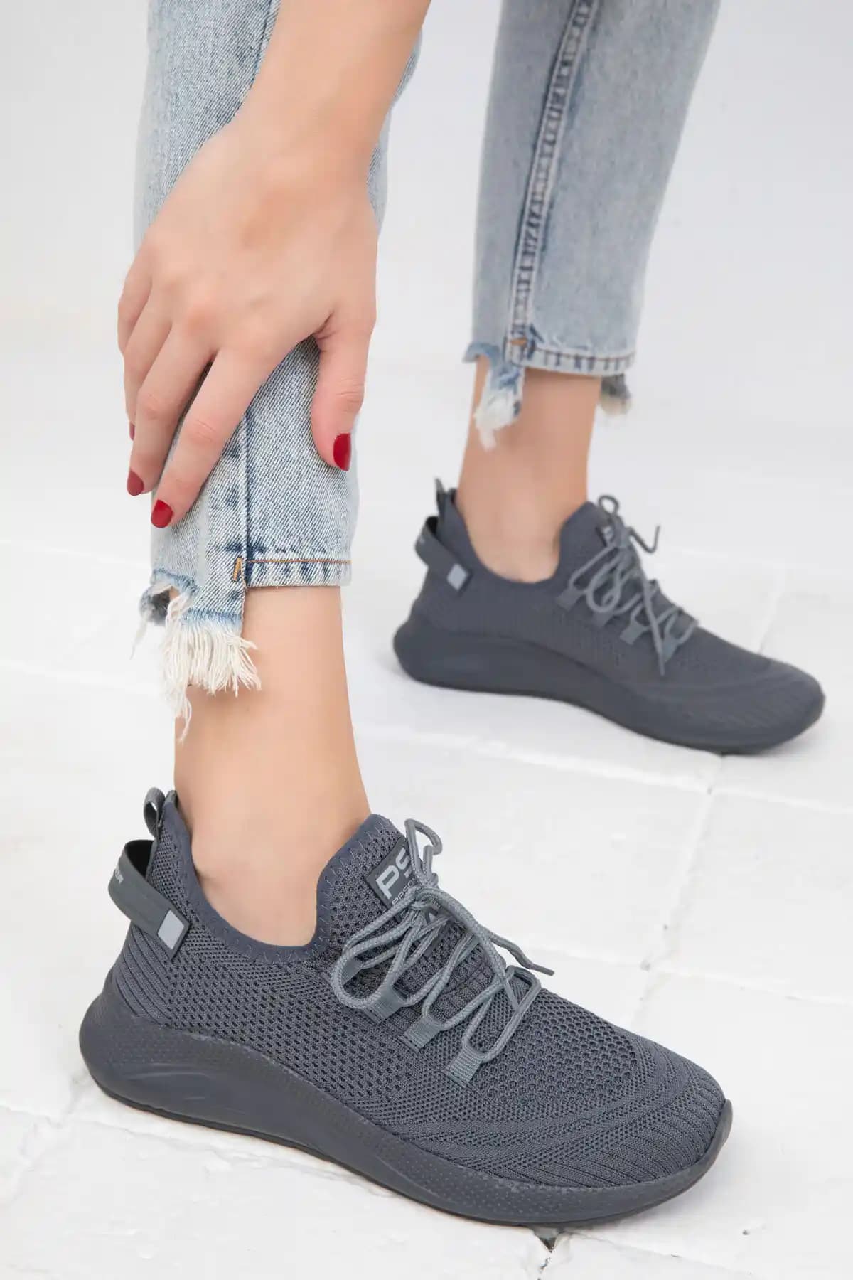 SOHO Füme Füme Unisex Sneaker Günlük Kullanım İçin Şık ve Konforlu Tasarım