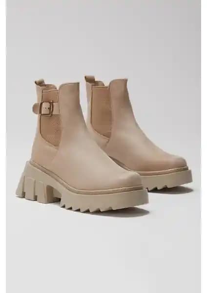 Tonny Black Kadın Krem Süet Bot: Şıklık ve Konforu Bir Arada Sunan Günlük Kullanım Ayakkabısı