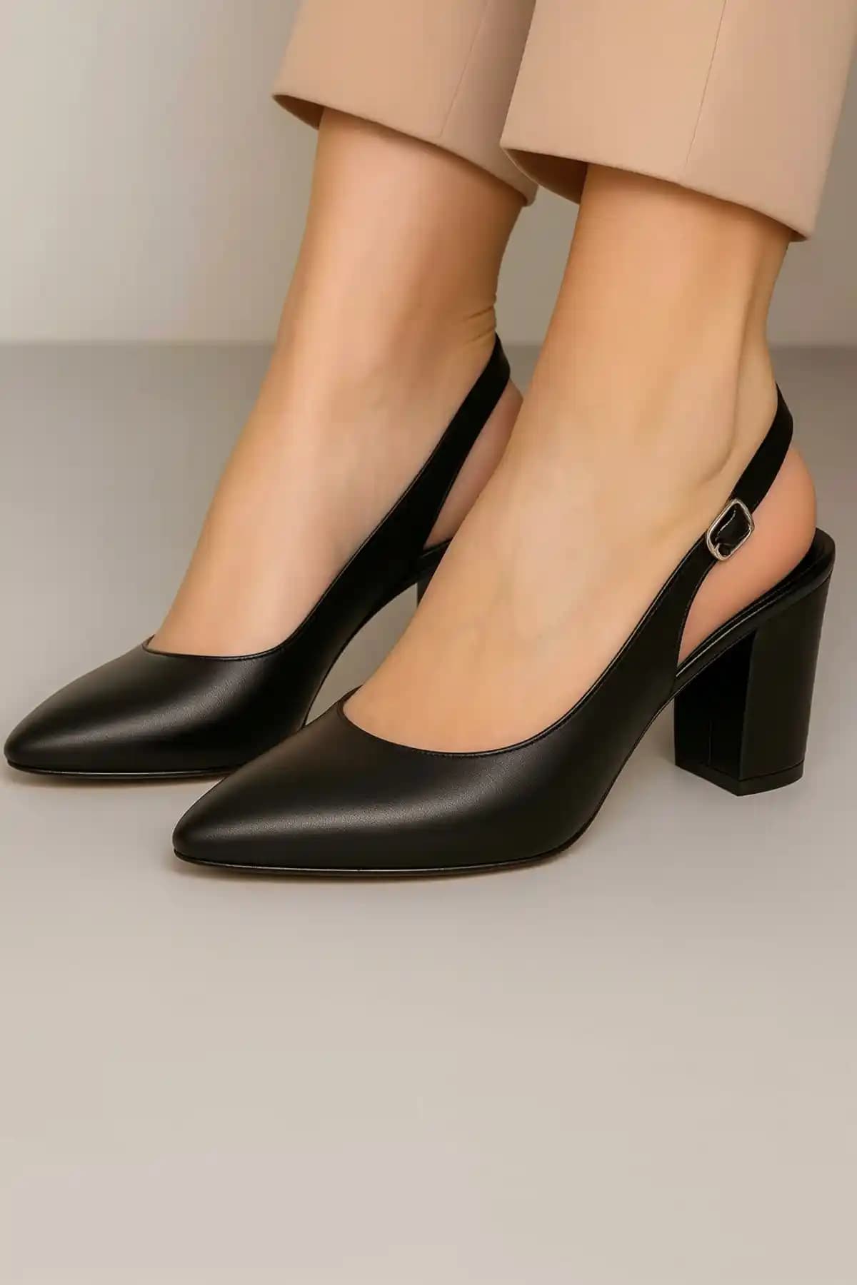 Venardi Kadın Siyah Klasik Topuklu Ayakkabı Şıklık ve Konforu Bir Arada Sunar