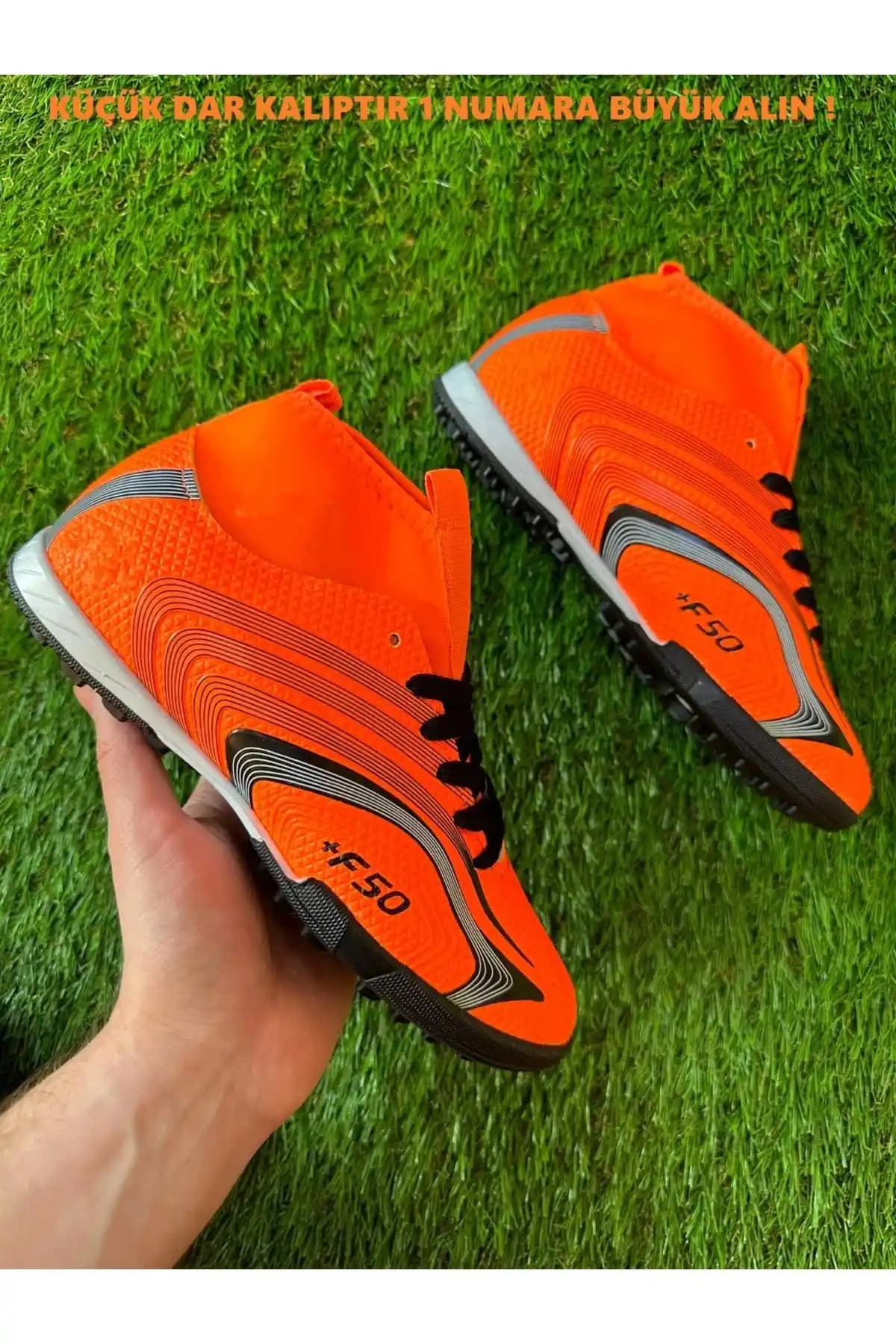 Walked Erkek Çocuk Halı Saha Futbol Ayakkabısı Turuncu, Dayanıklı ve Konforlu Tasarım