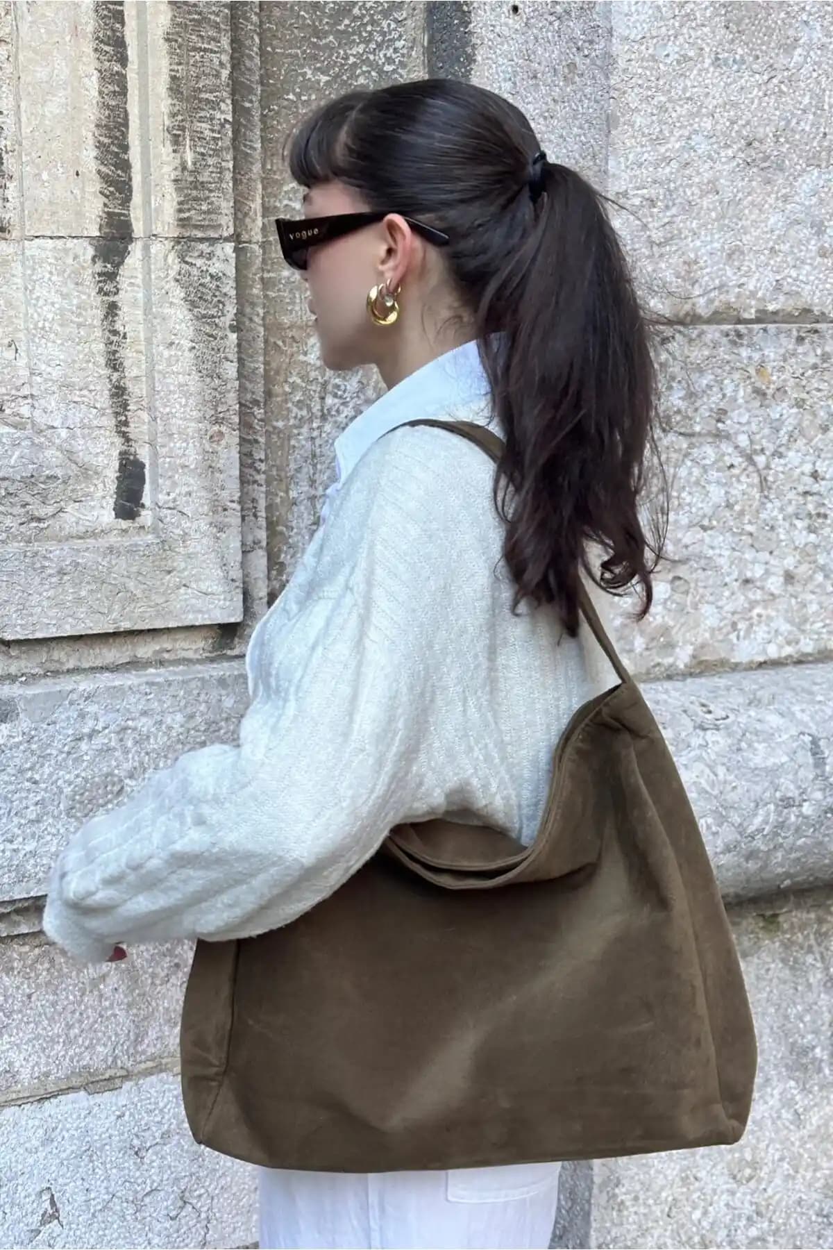 Yuka Atelier Süet Creme Shopper Çanta: Şık ve Kullanışlı Günlük Aksesuar