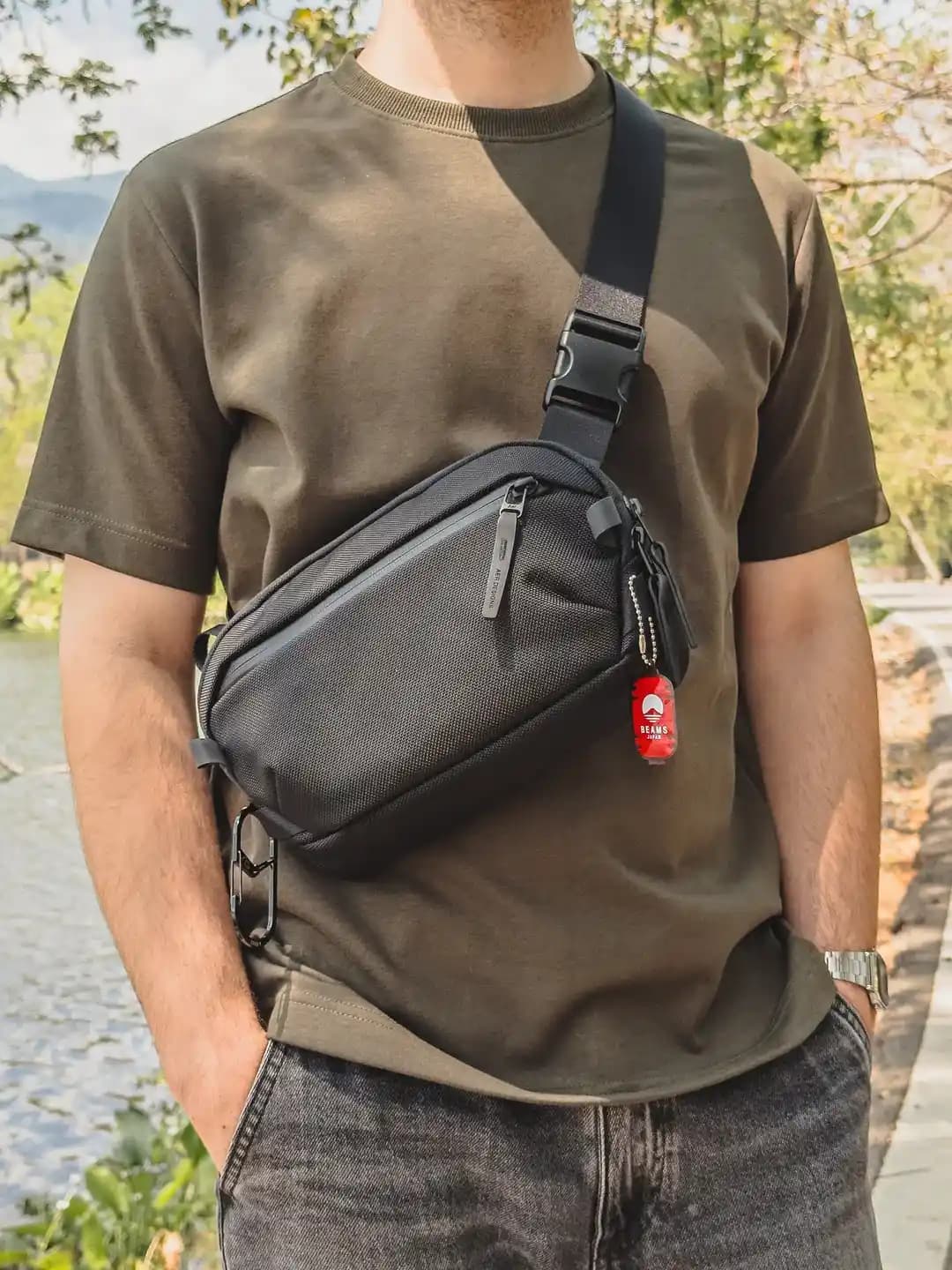 Aer Day Sling 4 İncelemesi: Dayanıklılık, Tasarım ve Kullanım Analizi