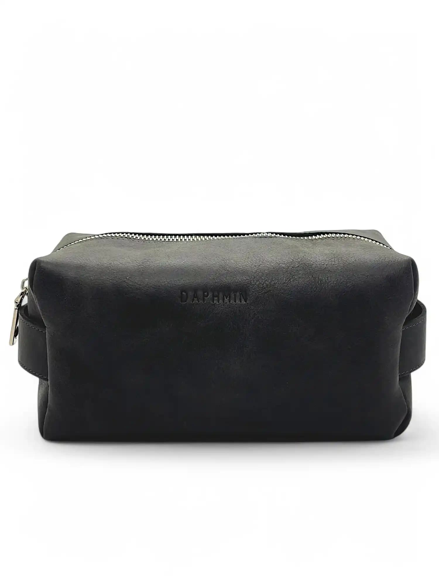 Dopp Kit Seçimi: Kompakt ve Organize Seyahat Aksesuarları İncelemesi