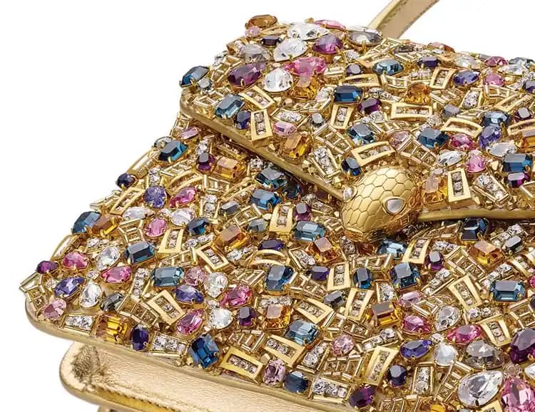 Gear Acquisition Syndrome ve Seyahat Çantaları: Çanta Tutkusunun Evrimi ve Yönetimi