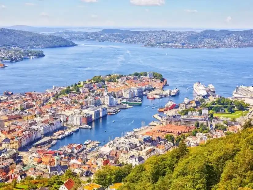 Norveç Kış Seyahatinde 9 Litrelik Onebag Kullanımı ve Kitap Taşıma Stratejileri