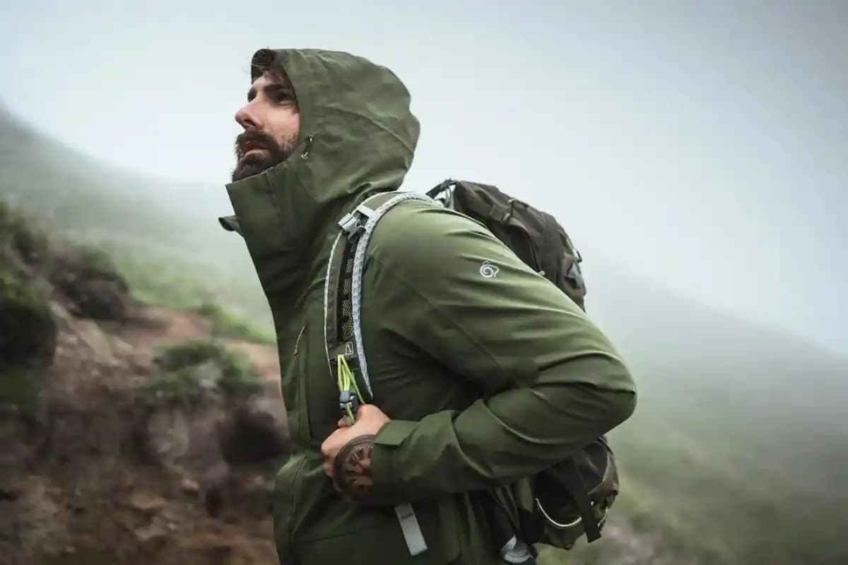 Onebagging Seyahatlerinde Çok Yönlü Kıyafet ve Ekipman Seçimi Stratejileri