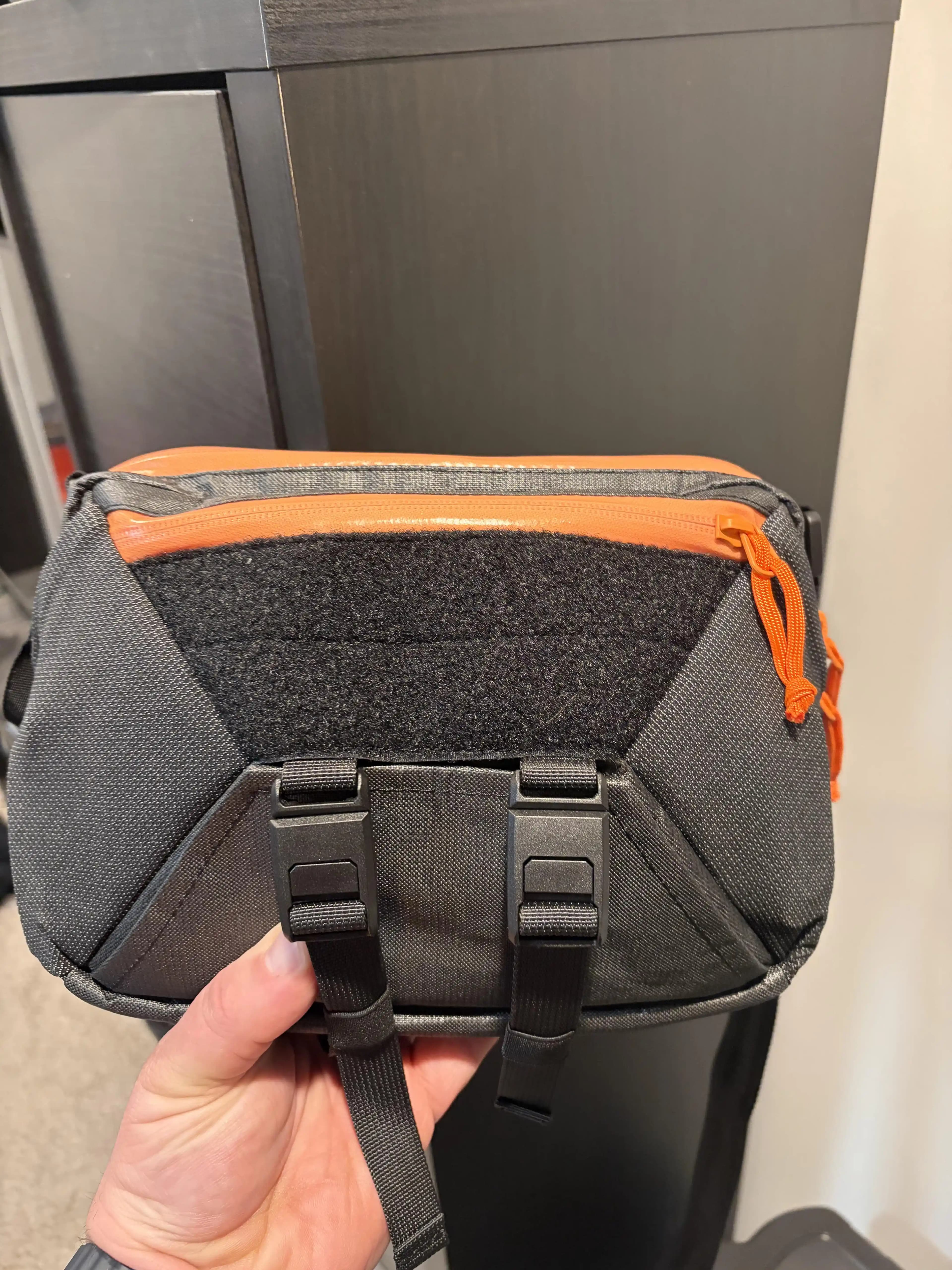 Samurai Sling Çantalar: Tasarım, Özelleştirme ve Kullanıcı Deneyimleri Üzerine Detaylı İnceleme