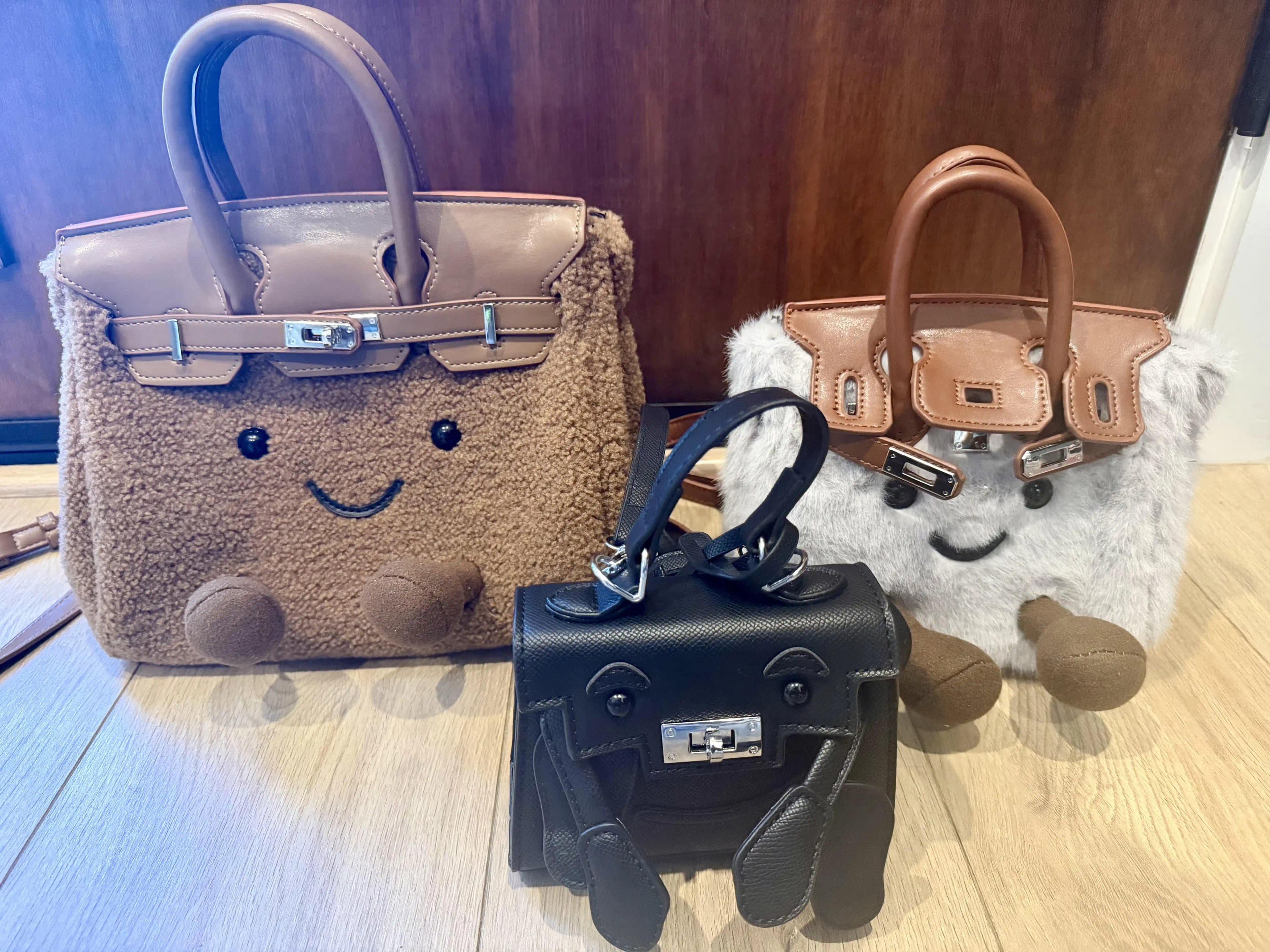 Tasarımcı Çantalardan Eğlenceli ve Minik Çantalara Moda Geçişi Trendleri