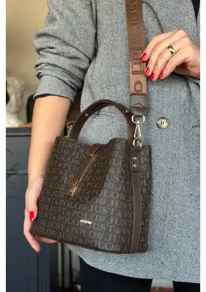 Just Polo Çanta Karşılaştırması: Baskı Desenli ve Kahvetaba Modelleri İncelemesi