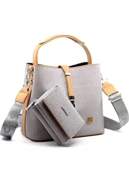 Kadın Çantası Karşılaştırması: Just Polo ve Lucky Bees Modellerinin Özellikleri ve Kullanım Avantajları