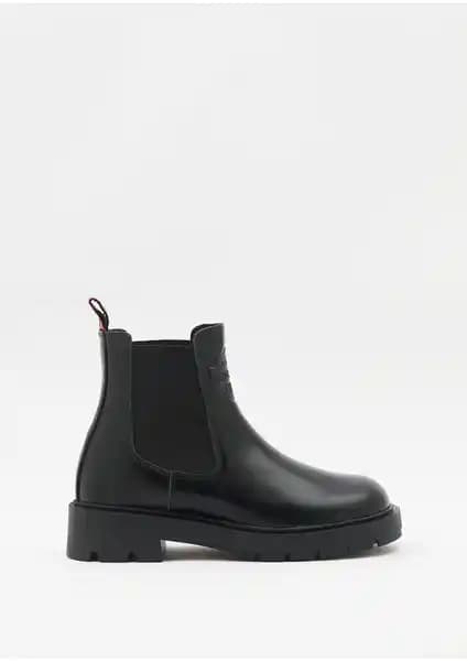 Harley Davidson Darlow ve Peking Siyah Deri Botları Karşılaştırması