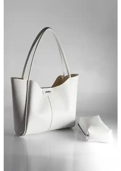 Kadın Büyük Boy Çantalar Karşılaştırması: Densila ve Lucky Bees Modelleri