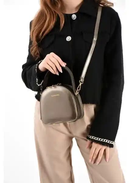 Kadın El ve Omuz Çantası Karşılaştırması: Tasarım, Malzeme ve Kullanım Özellikleri