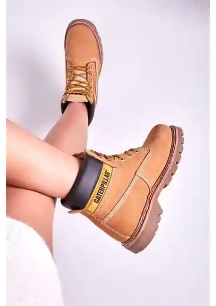 Kadın Kış Botları ve Çizme Modelleri: Su Geçirmez ve Şık Seçenekler