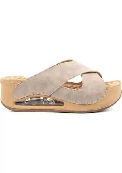 Kadınlar İçin Anatomik ve Spor Terlikler Karşılaştırması ve Özellikleri