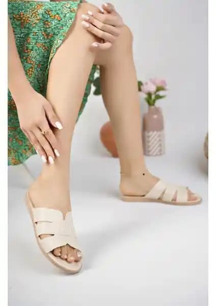 ModaFrato Kadın Terlikleri Karşılaştırması: Geçmeli ve Şeffaf Tasarımların Özellikleri