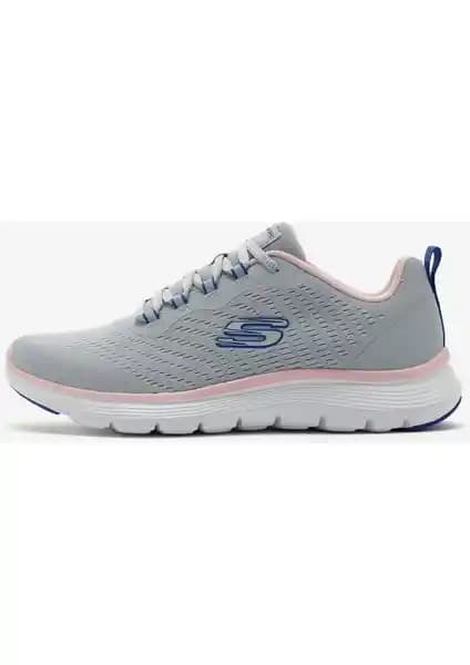 Skechers Flex Appeal 5.0 ve Hillcrest Nature Walk Kadın Günlük Spor Ayakkabıları Karşılaştırması
