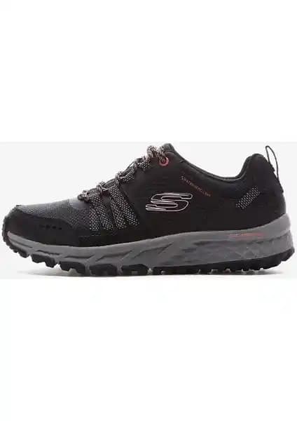 Skechers Kadın Spor ve Outdoor Ayakkabıları Karşılaştırması ve Özellikleri