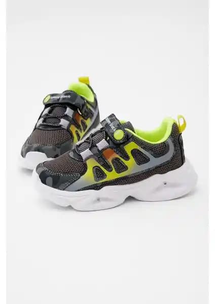 Tonny Black Çocuk Ayakkabıları Karşılaştırması: Füme Kamuflaj ve Kırmızı Kauçuk Taban Modelleri