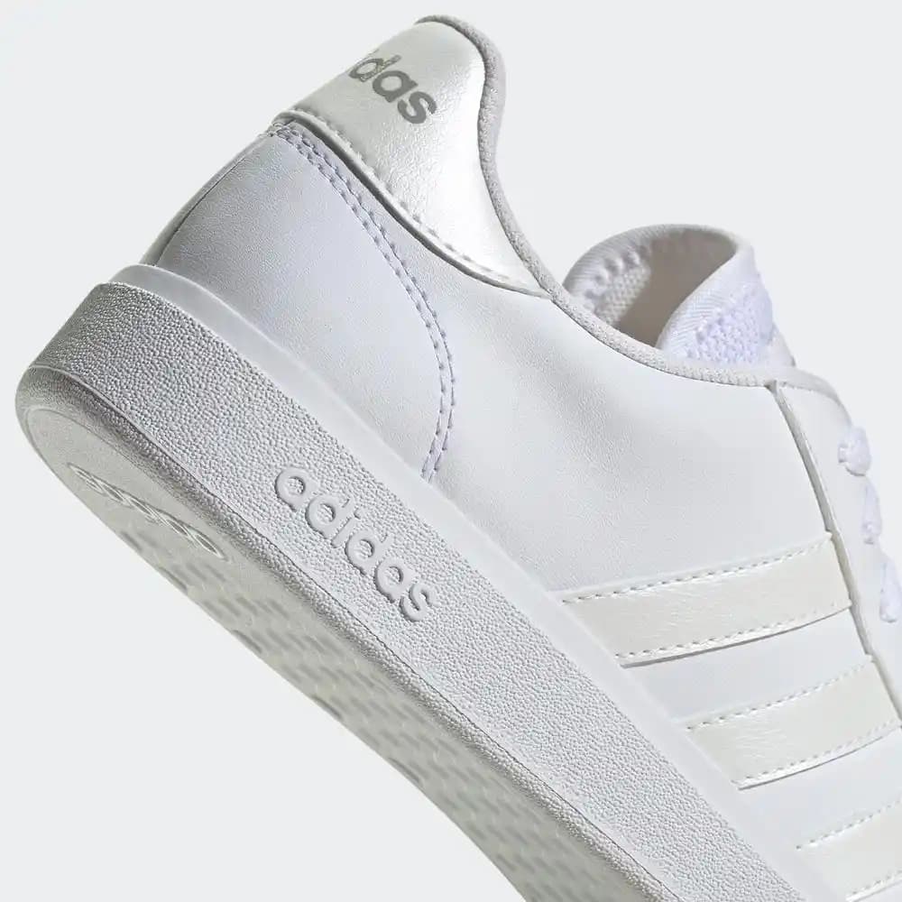 Adidas Grand Court Base Kadın Spor Ayakkabılarıyla Günlük Şıklık ve Konfor Sağlayın