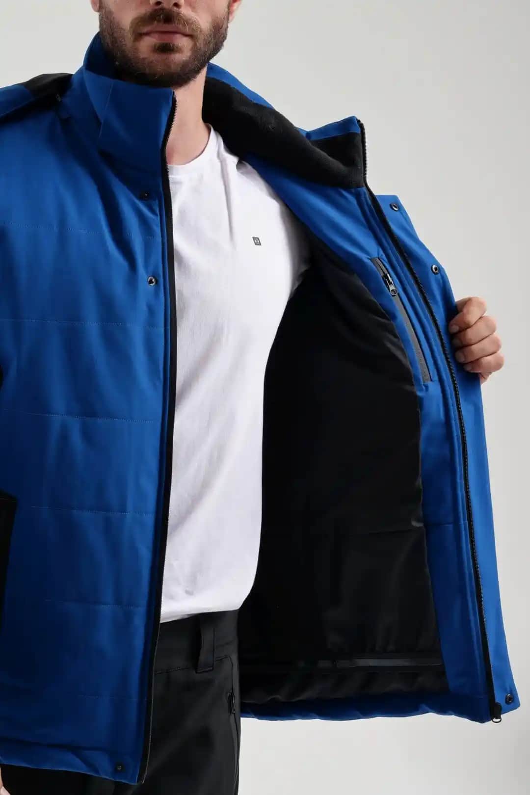 En İyi Erkek Montları: Stil ve İşlevselliğin Mükemmel Buluşması