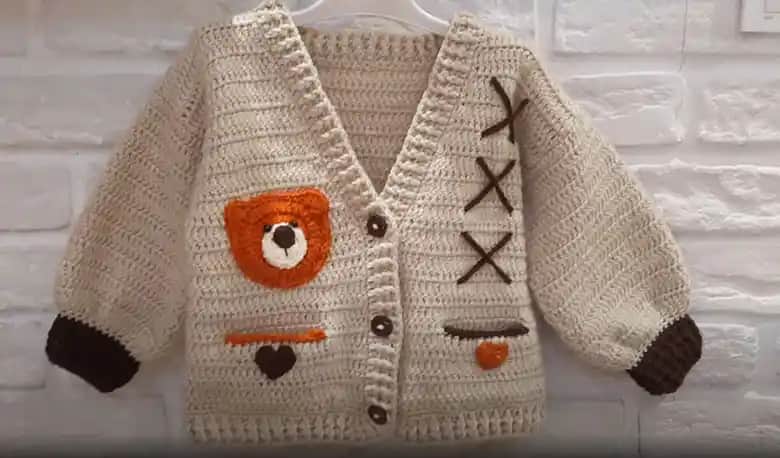 Erkek Bebek Hırka Modelleri: Konfor ve Şıklığı Bir Arada Sunan Seçenekler