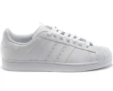 Erkek Beyaz Süperstar Ayakkabılar: Şıklık ve Konforun Modern Buluşması