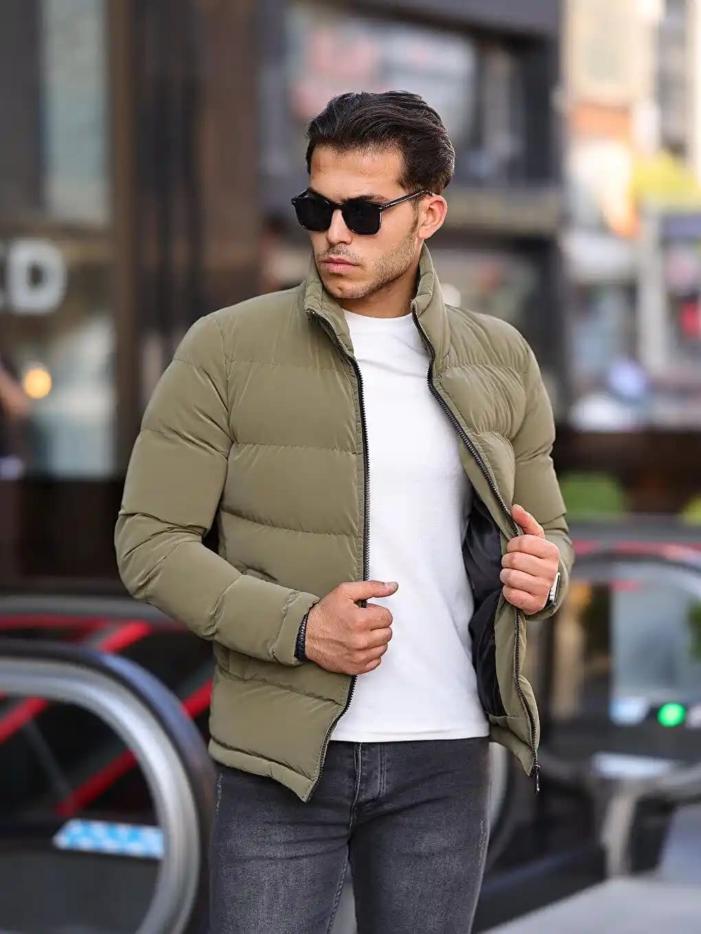 Erkek Montları: Güncel Trendler ve Kış İçin En İyi Seçenekler Hakkında Kapsamlı Rehber