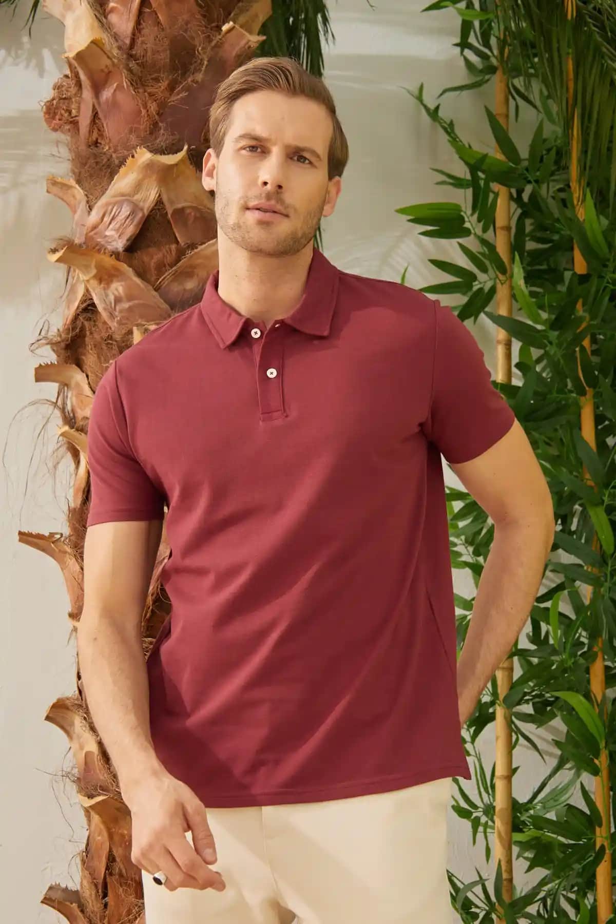 Erkek Polo Yaka Tişörtler: Stil ve Rahatlığın Modern Buluşması